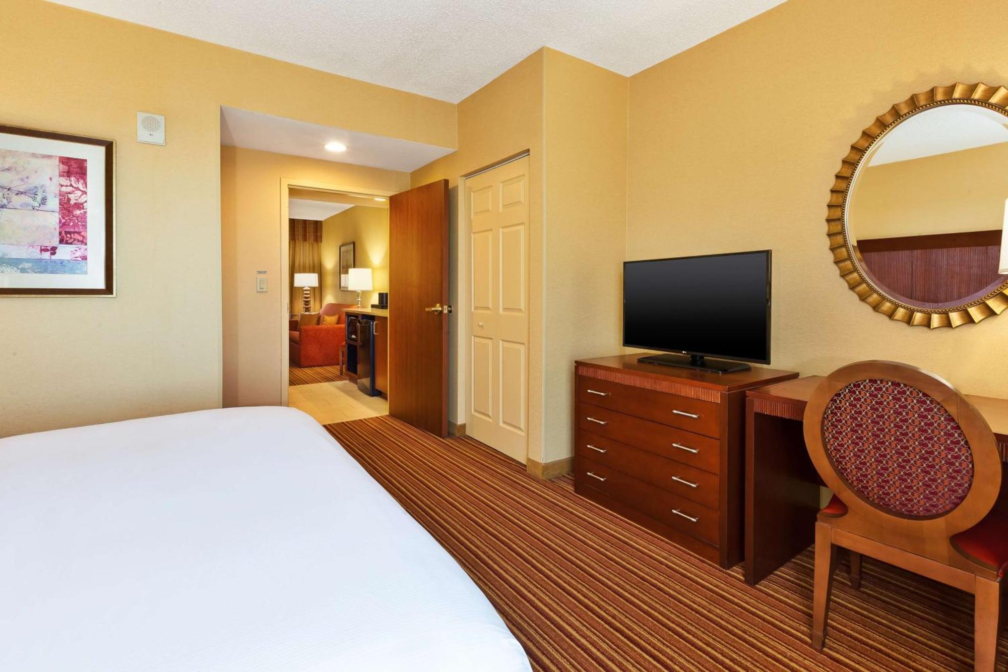 Embassy Suites By Hilton Norman Hotel & Conference Center Exteriér fotografie