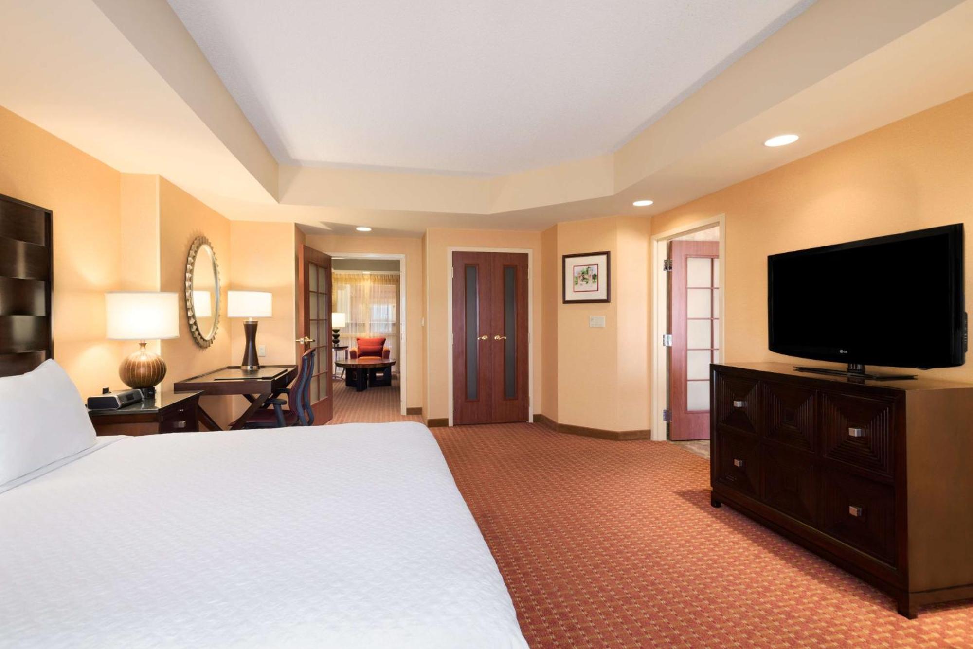 Embassy Suites By Hilton Norman Hotel & Conference Center Exteriér fotografie